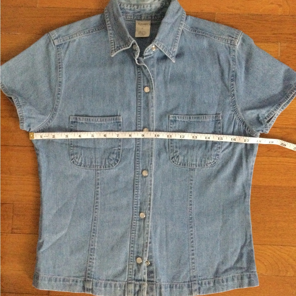 Old Navy denim button short sleeve top, size S - Picture 6 of 11